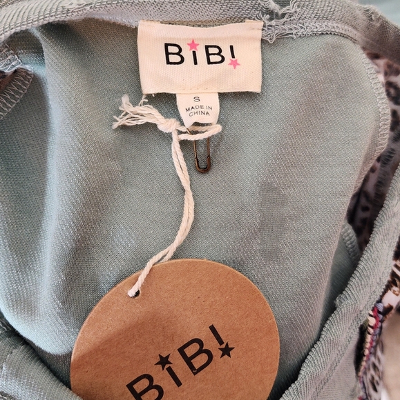 BiBi Distressed Top - Picture 7 of 8